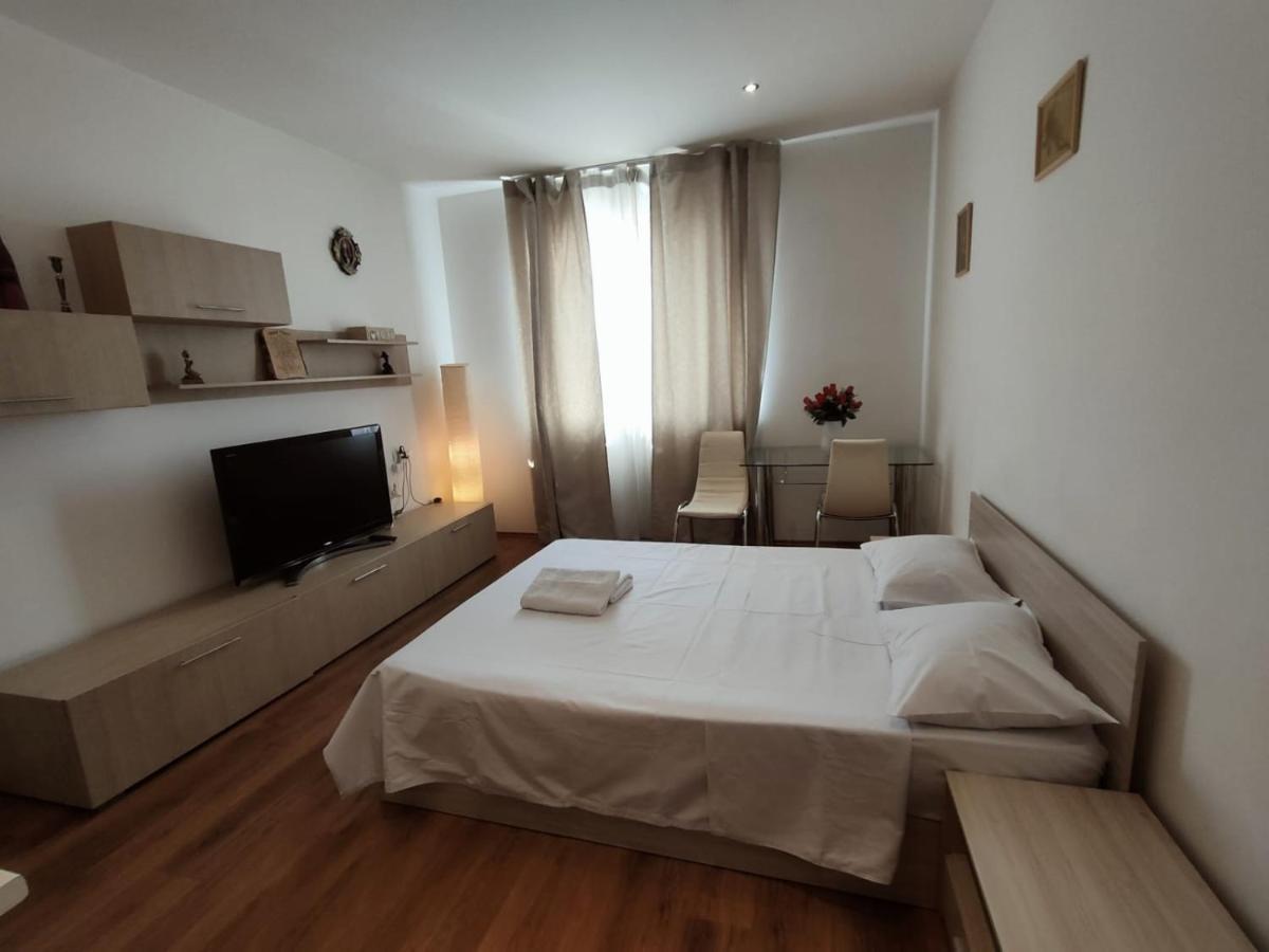 Easystay Flats Bucureşti Ngoại thất bức ảnh